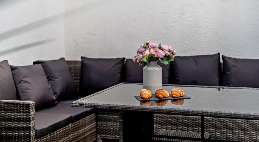 Photo of 4 Bed in Teignmouth