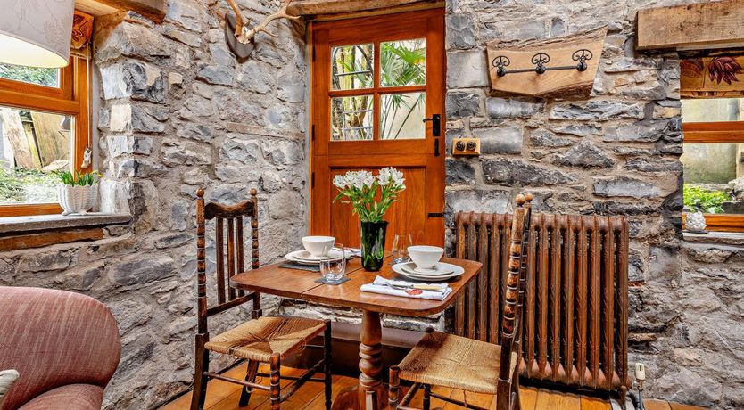 Photo of 1 Bed in Mumbles