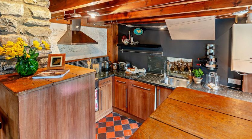 Photo of 1 Bed in Mumbles