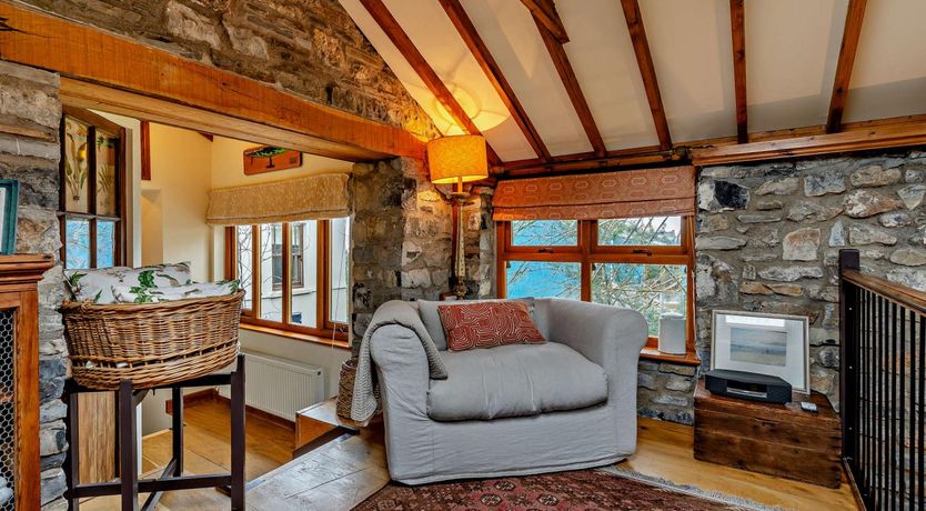 Photo of 1 Bed in Mumbles