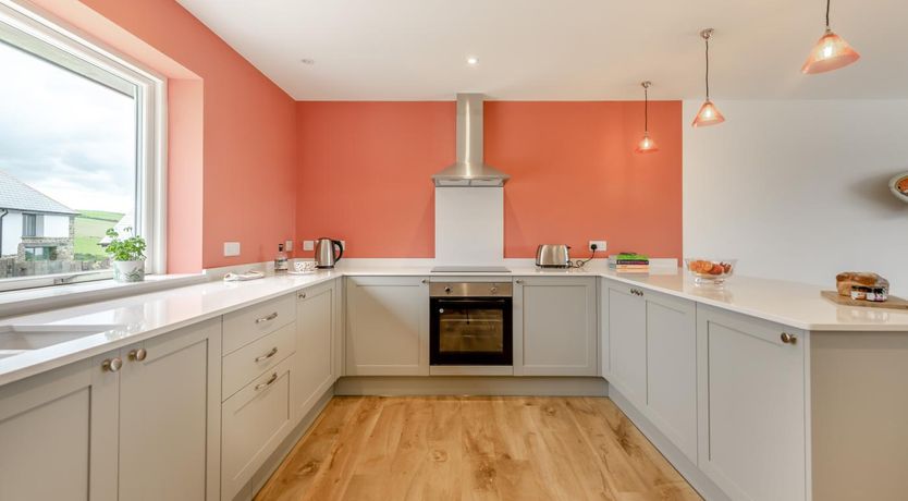 Photo of 2 Bed in Abbotsham