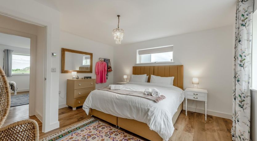 Photo of 2 Bed in Abbotsham