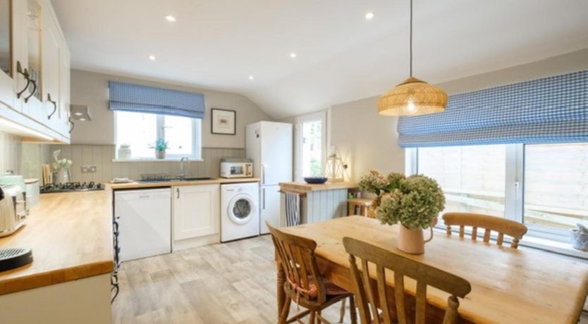 Photo of 2 Bed in Downderry