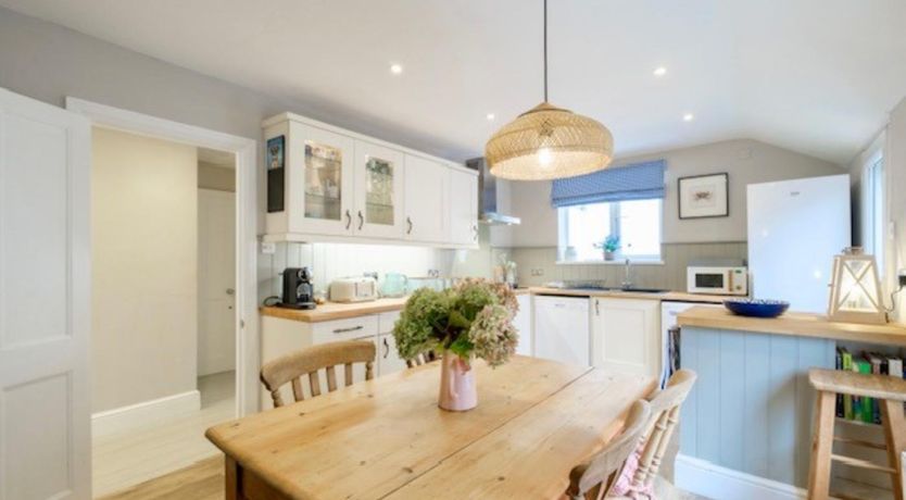 Photo of 2 Bed in Downderry