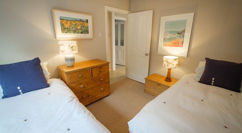 Photo of 2 Bed in Downderry
