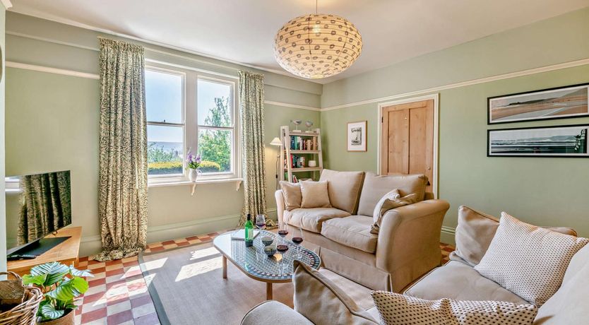 Photo of 3 Bed in Fylingthorpe