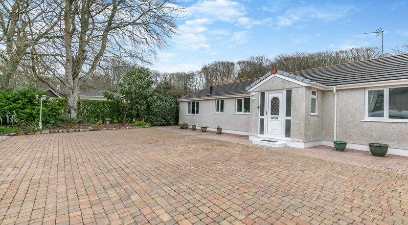 Photo of 3 Bed in Goldsithney