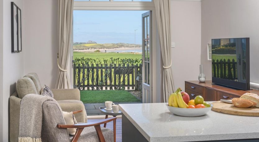 Photo of 5 Bed in Seahouses