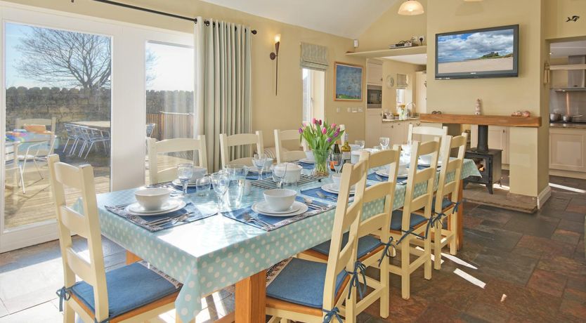 Photo of 5 Bed in North Sunderland