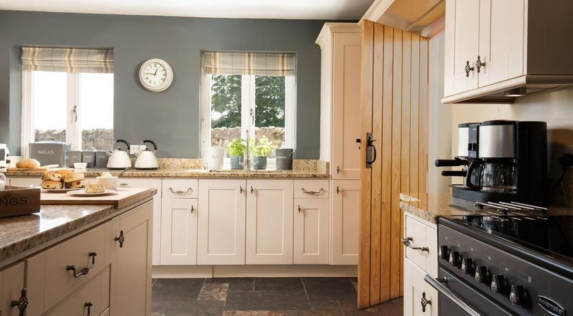 Photo of 5 Bed in North Sunderland