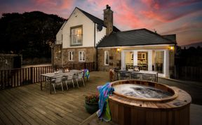 Photo of 5 Bed in North Sunderland