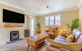 Photo of 2 Bed in Holt