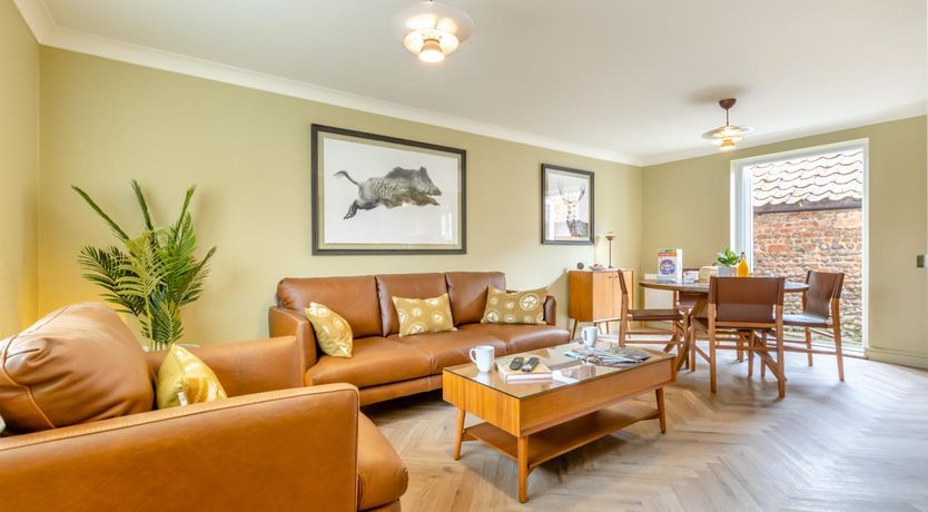 Photo of 2 Bed in Holt