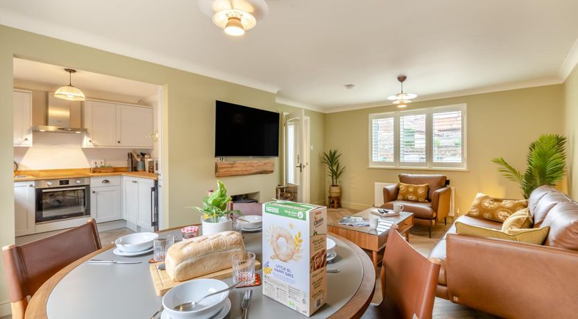 Photo of 2 Bed in Holt
