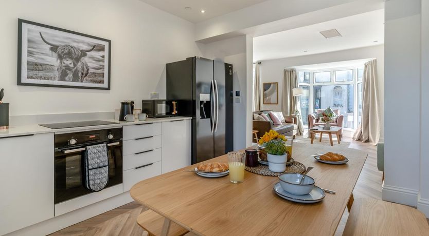 Photo of 2 Bed in Mumbles