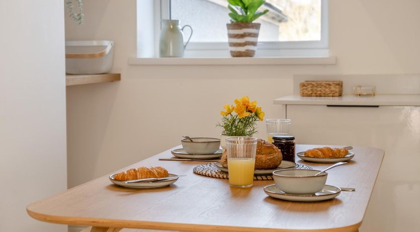 Photo of 2 Bed in Mumbles