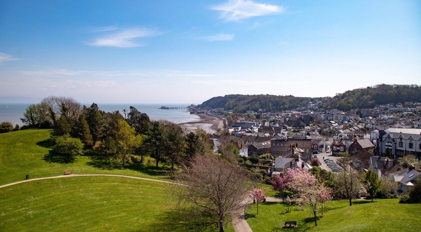 Photo of 2 Bed in Mumbles