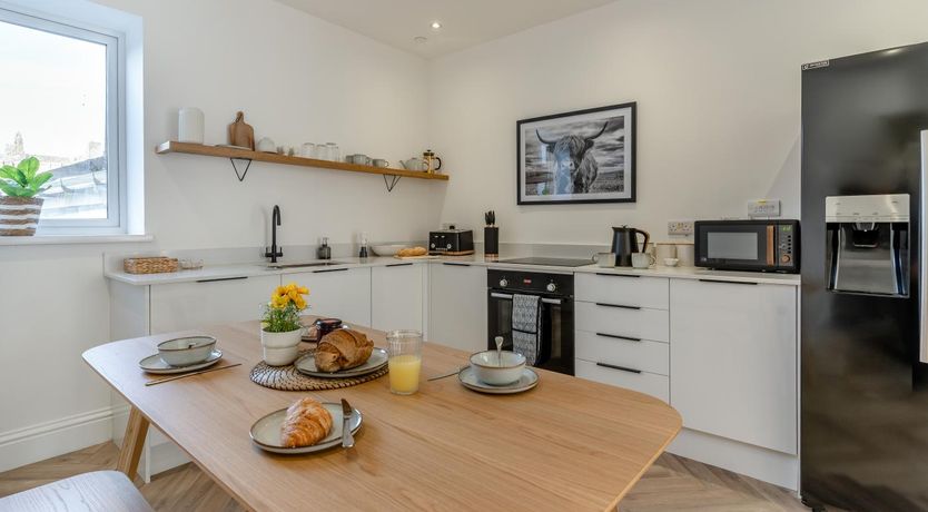 Photo of 2 Bed in Mumbles