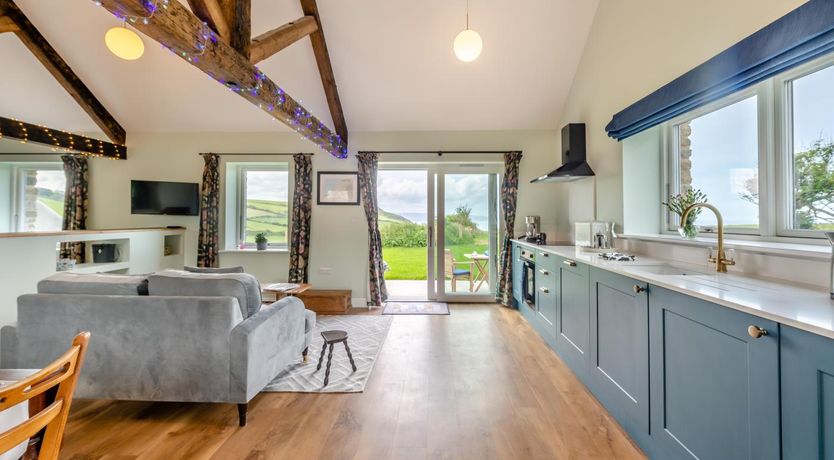 Photo of 1 Bed in Abbotsham