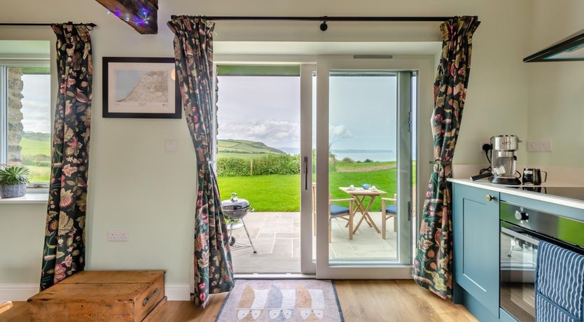 Photo of 1 Bed in Abbotsham