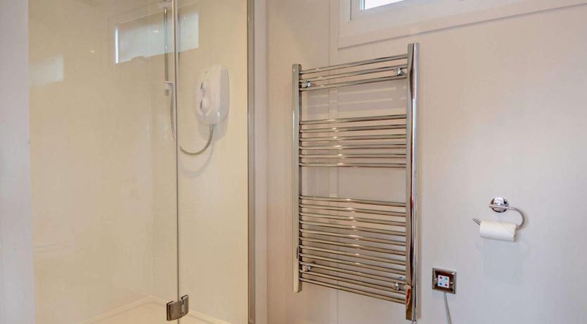 Photo of 1 Bed in Chelmondiston