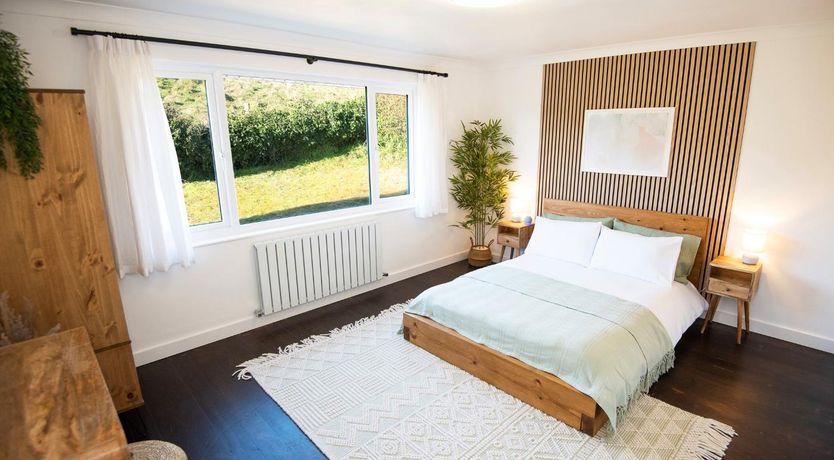 Photo of 2 Bed in Mortehoe