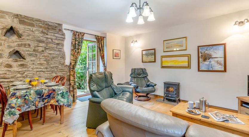 Photo of 2 Bed in Knighton