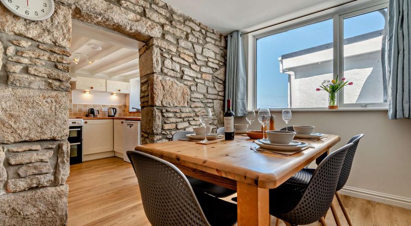 Photo of 3 Bed in Pendeen