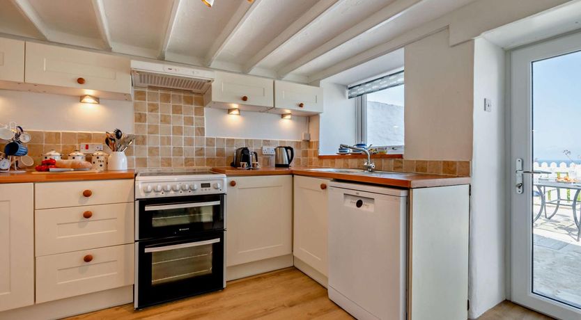 Photo of 3 Bed in Pendeen