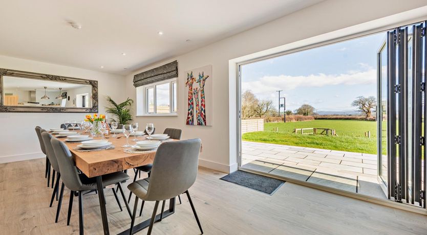 Photo of 6 Bed in Llanarthney