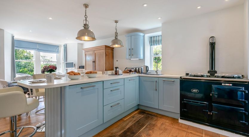 Photo of 5 Bed in Trebetherick