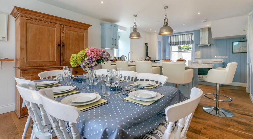 Photo of 5 Bed in Trebetherick
