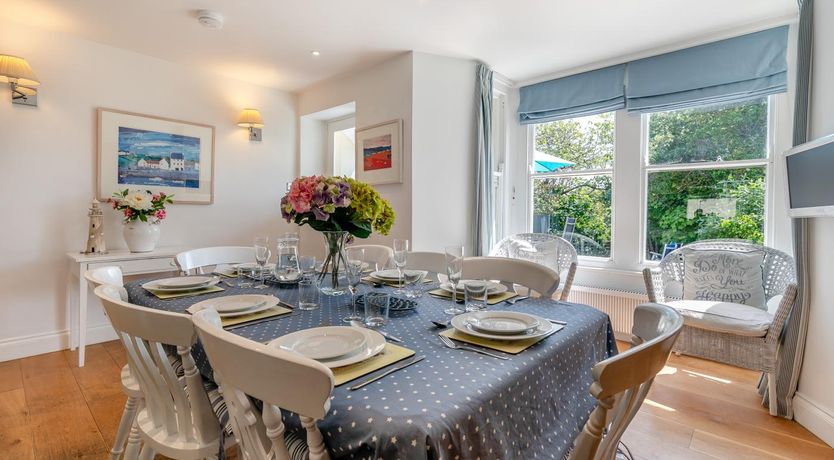 Photo of 5 Bed in Trebetherick