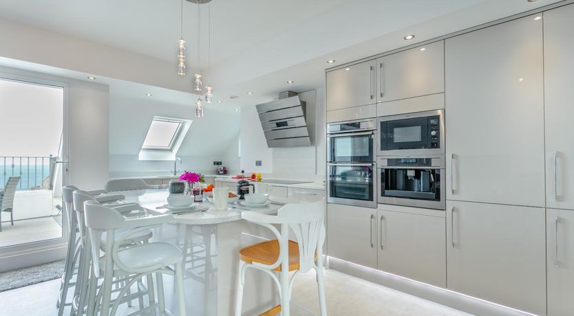 Photo of 4 Bed in Ilfracombe