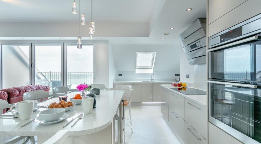 Photo of 4 Bed in Ilfracombe