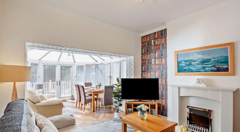 Photo of 2 Bed in Rhos On Sea