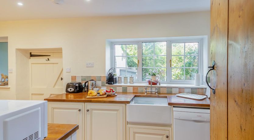 Photo of 2 Bed in Holt