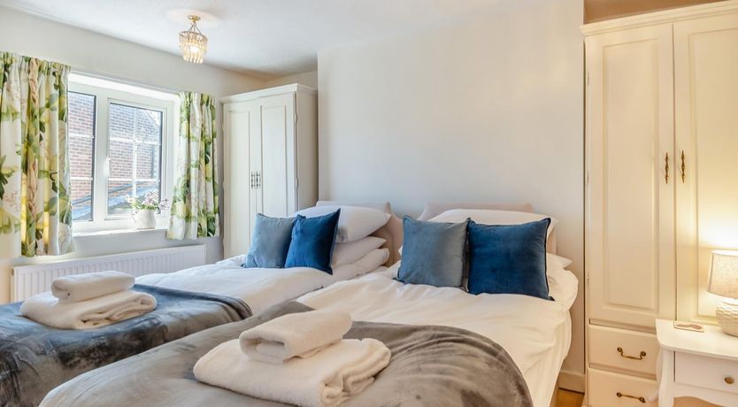 Photo of 2 Bed in Holt