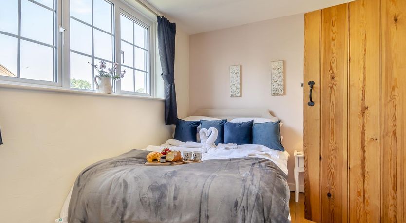 Photo of 2 Bed in Holt