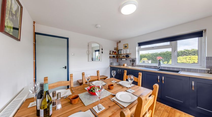 Photo of 3 Bed in Llanrhystud
