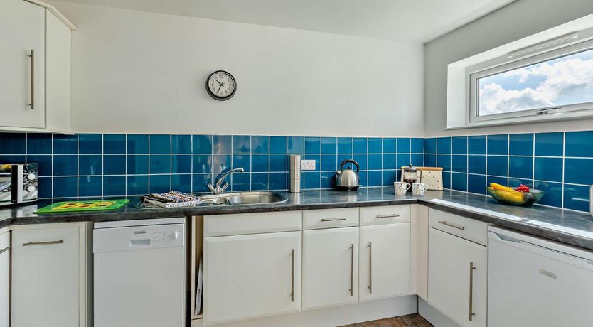 Photo of 3 Bed in Blue Anchor