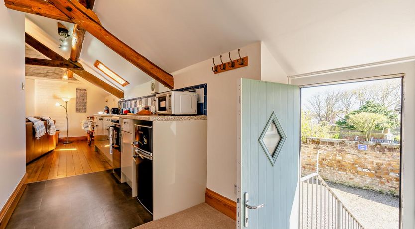 Photo of 1 Bed in Port Mulgrave