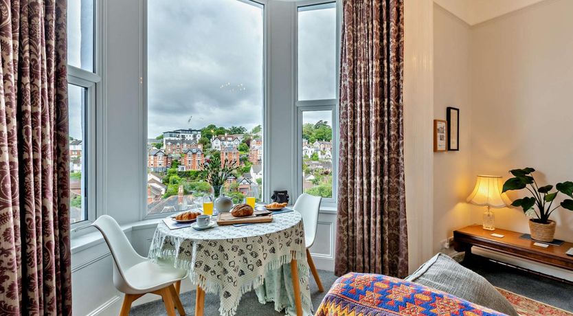 Photo of 1 Bed in Teignmouth