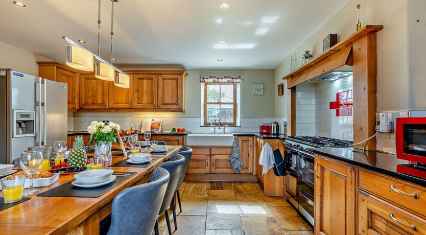 Photo of 4 Bed in Port Mulgrave