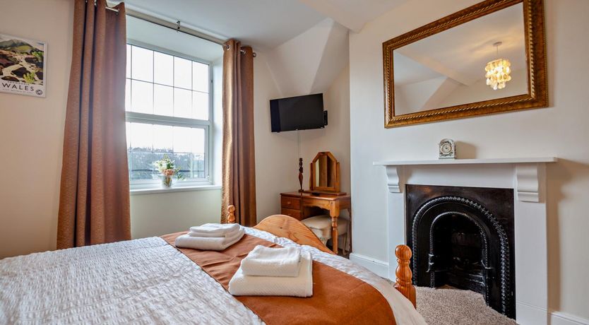 Photo of 3 Bed in Llanbedr
