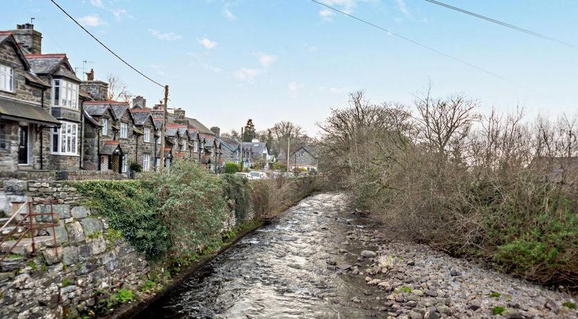 Photo of 3 Bed in Llanbedr
