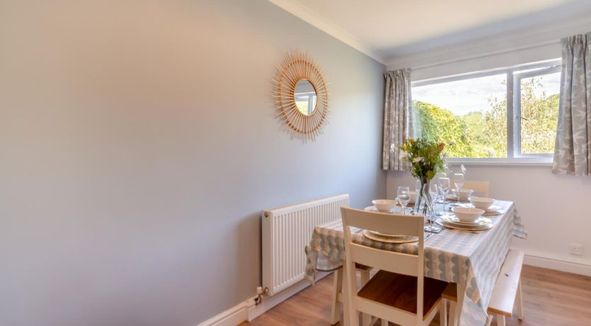 Photo of 3 Bed in Tenby