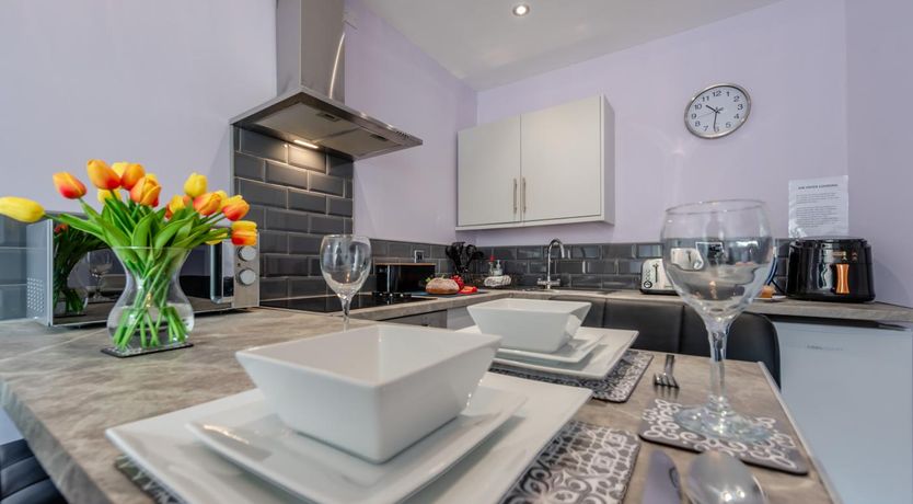 Photo of 2 Bed in Tenby
