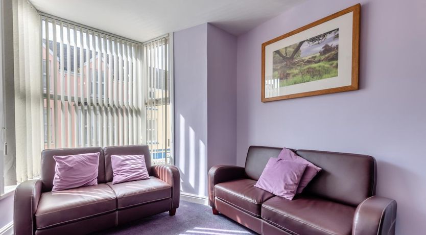 Photo of 2 Bed in Tenby