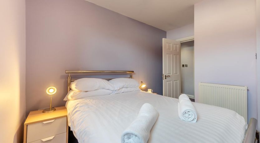 Photo of 2 Bed in Tenby